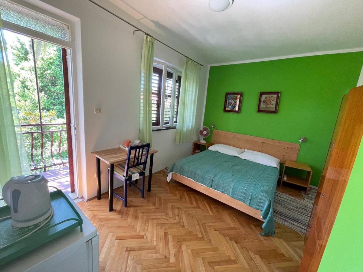 Hvar Guesthouse - Double Bedroom With Private Bathroom Jelsa  Εξωτερικό φωτογραφία