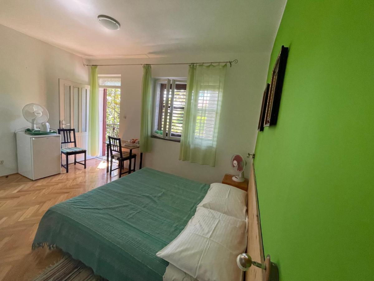 Hvar Guesthouse - Double Bedroom With Private Bathroom Jelsa  Εξωτερικό φωτογραφία
