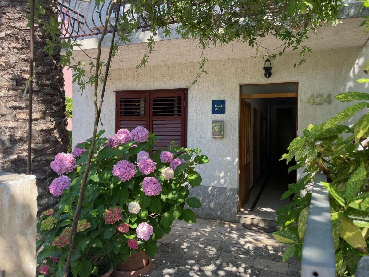Hvar Guesthouse - Double Bedroom With Private Bathroom Jelsa  Εξωτερικό φωτογραφία