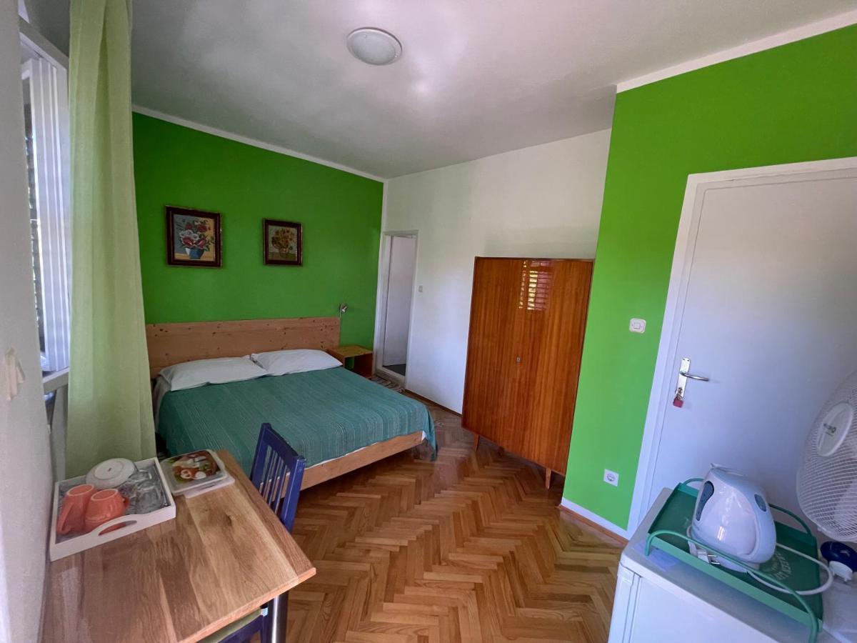 Hvar Guesthouse - Double Bedroom With Private Bathroom Jelsa  Εξωτερικό φωτογραφία